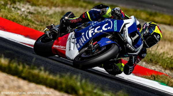 Le F.C.C. TSR Honda France remporte les 8 heures d'Oschersleben.