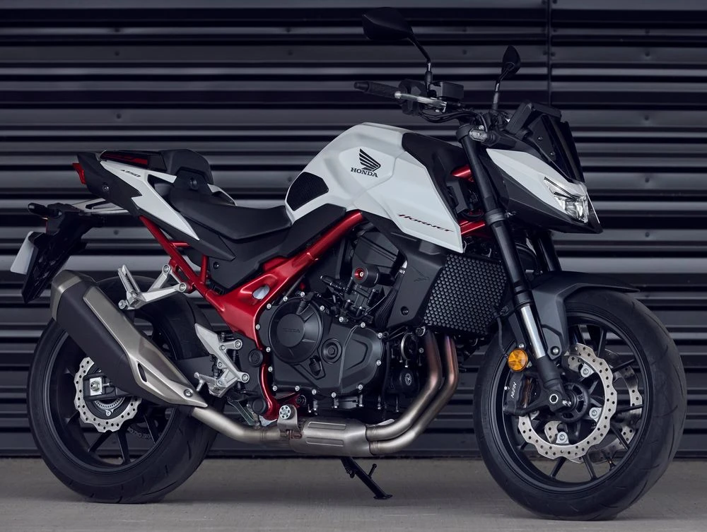 Une Honda CB 750 Hornet 2025