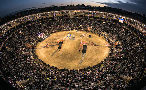 Levi Sherwood s'offre les Red Bull X-Fighters de Madrid.