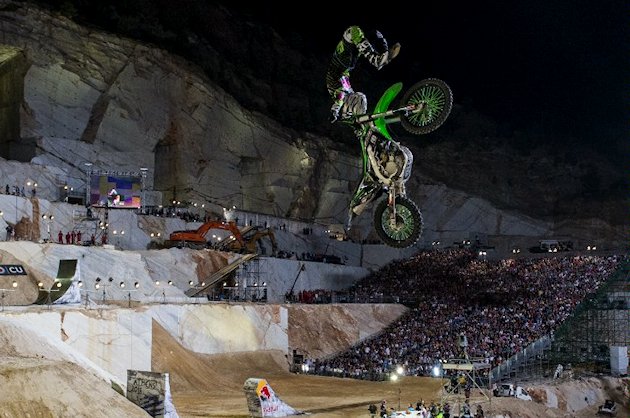Du très haut niveau à Athènes pour les Red Bull X-Fighters.