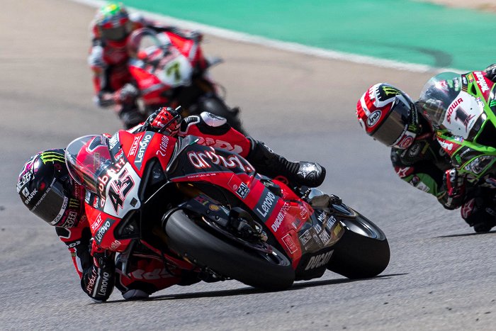 Scott Redding à Aragon, victorieux lors de la première course WSBK - Rea et Redding dominent à Aragon.