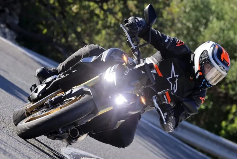 Seb-Motoplanete-Honda-CB-1000-Hornet-SP-Essai