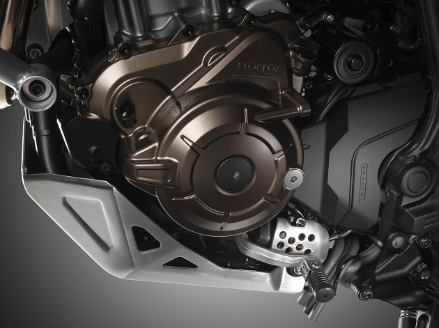 Africa Twin 2016 - Les accessoires et les vêtements techniques dédiés.