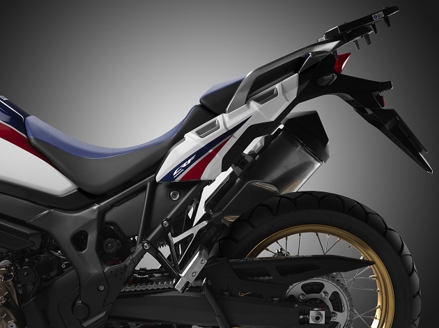 Africa Twin 2016 - Les accessoires et les vêtements techniques dédiés.