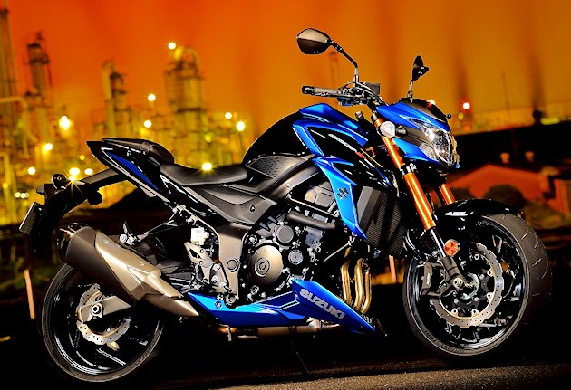 Suzuki 2017 : Vent de challenge avec les GSX-R 1000, GSX-S 750, V-Strom 1000 et 650.