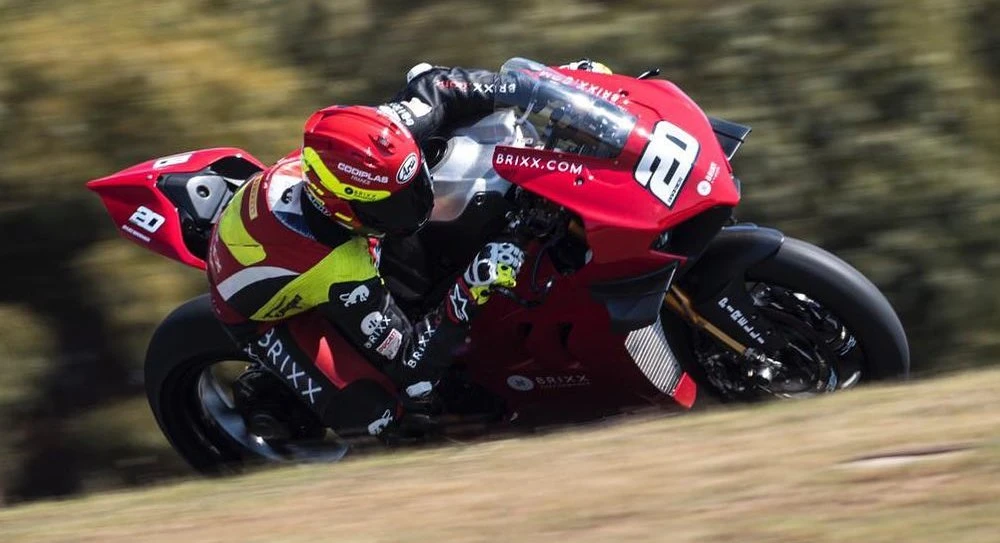 Sylvain Barrier sur une Ducati Panigale V4