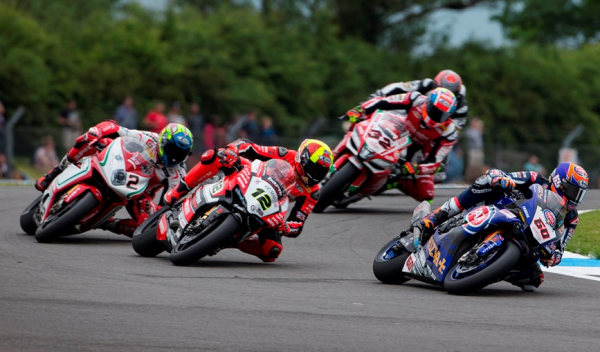 Jonathan Rea apporte sa 100eme victoire à Kawasaki.