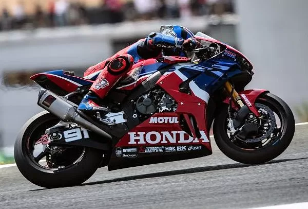 WSBK / Navarra - Le doublé pour Redding, Rea et Razgatlioglu au coude-à-coude.