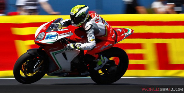 Rea et Haslam remportent les premières courses du WSBK en Australie.