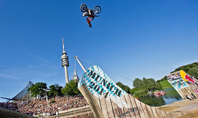Red Bull X-Fighters : Munich flotte, Pagès chute, Sheehan gagne.