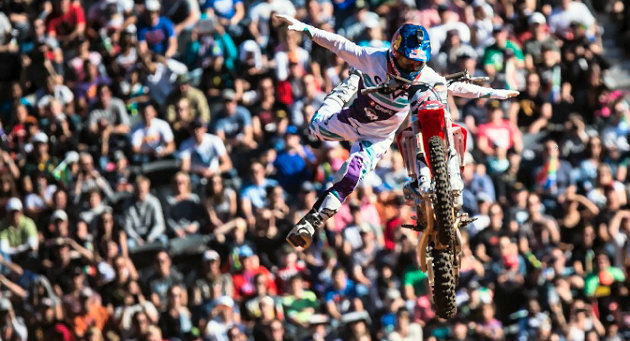 Josh Sheehan remporte les X-Fighters à Pretoria et le titre.