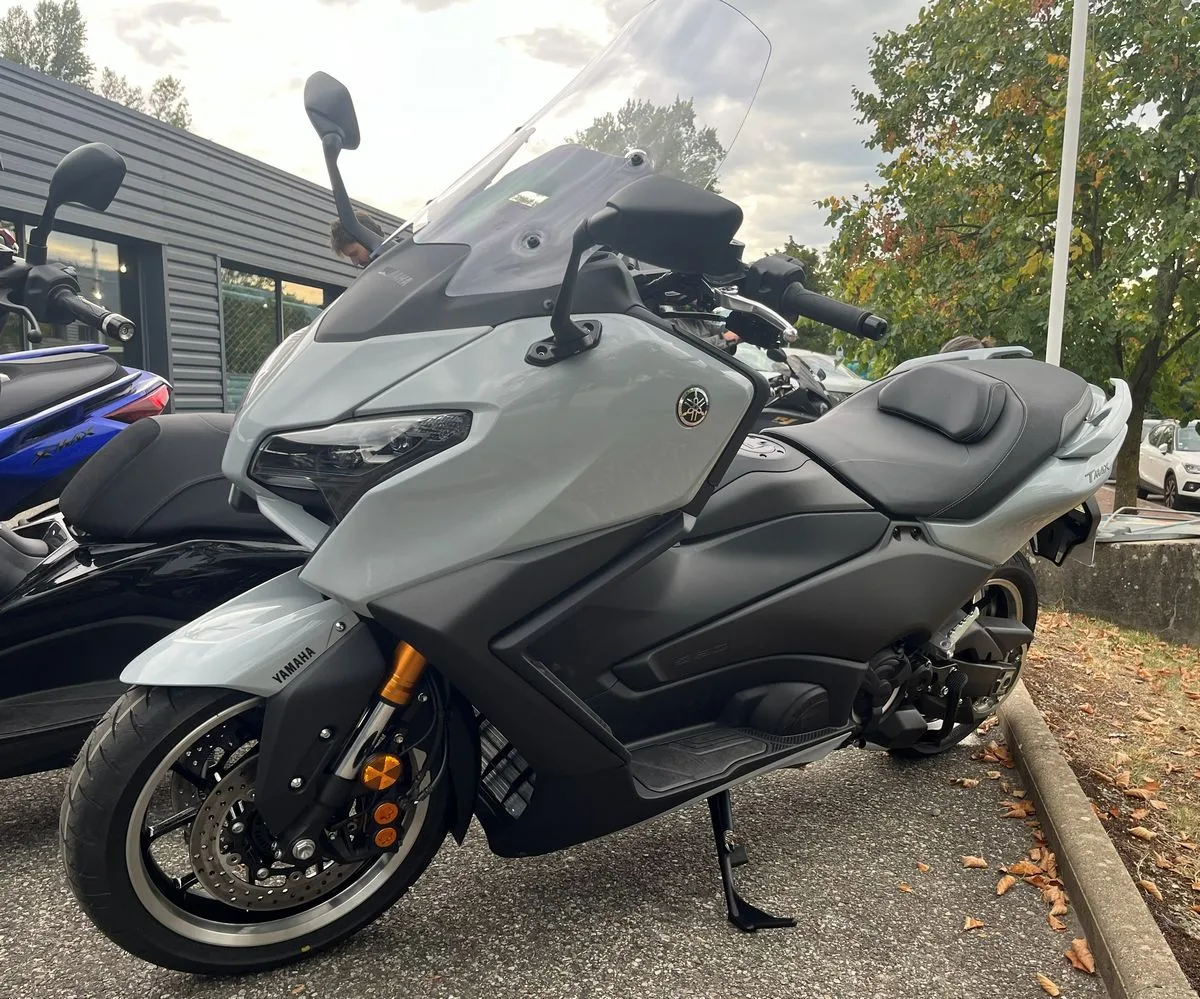 Yamaha 560 Tmax