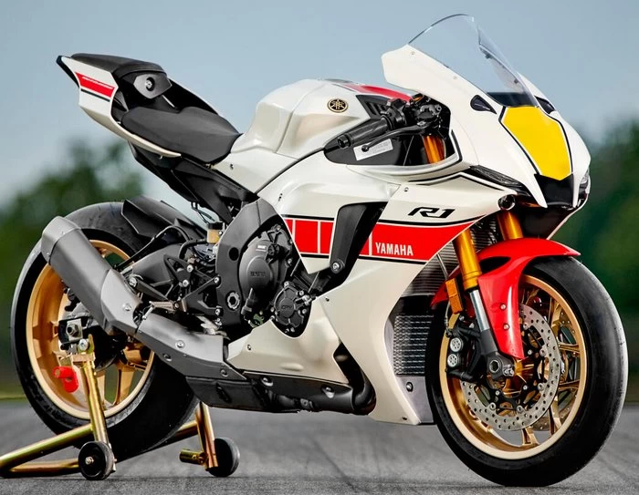 4 nouvelles sportives pour célébrer les 60 ans de Yamaha en Grand Prix.