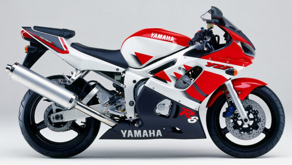 Une série spéciale de Yamaha 600 R6 20ème anniversaire ?