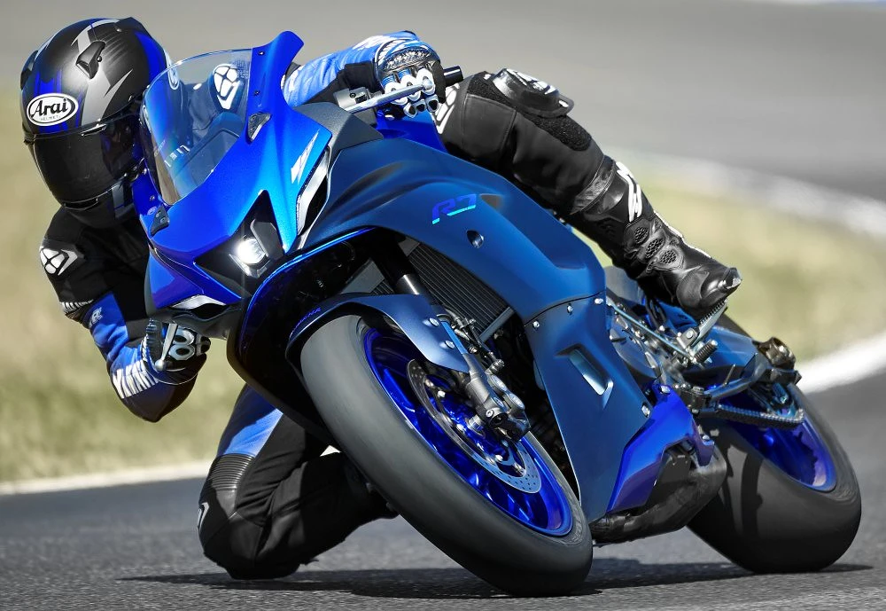Yamaha-R7-nouveautés-FSBK-2025