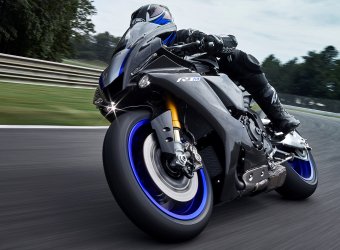 Yamaha R1M Un coup de main de Yamaha pour ses pilotes.