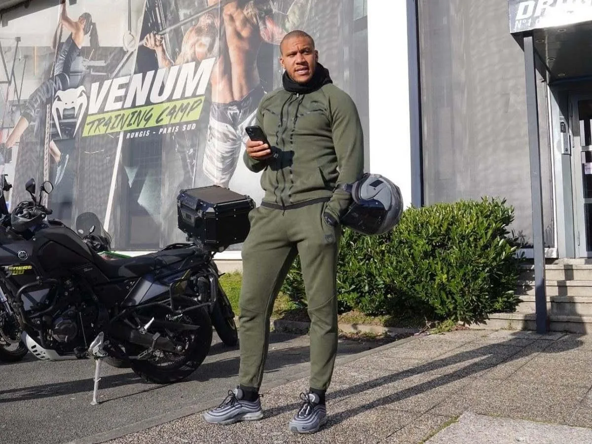 La moto, le moteur caché des sportifs en activité