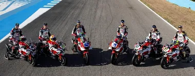 All Yamaha WSBK and WSS 2025 models with 70th anniversary R7 color scheme.