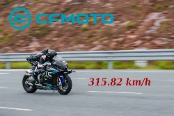 La CFMOTO V4 SR-RR sur l'anneau de vitesse vient d'atteindre 315.82km/h