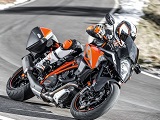 Soirée de lancement de la SuperDuke GT chez les distributeurs KTM.