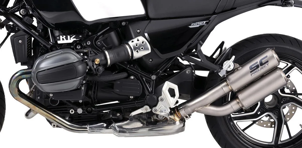Un double Silencieux slip-on R 12 NineT, Twin CR-T en titane