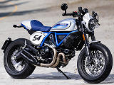 Ducati offre son lot de modifs au Ducati 800 Scrambler Cafe Racer.