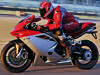 Nouvelle MV-Agusta F4 1000 R 2010. Design aiguisé et efficacité en hausse.
