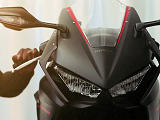 La Honda CBR 1000 RR Fireblade se la joue Lifestyle.