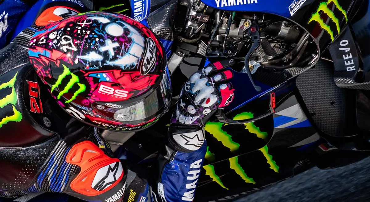 Un casque HJC RPHA-1 v2 Carbon Funky Diablo porté par Fabio Quartararo