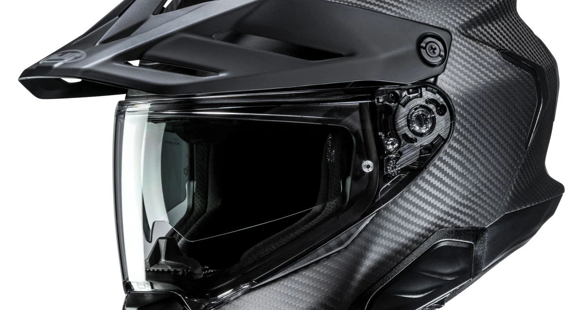 Un casque HJC Rpha 60 en carbone