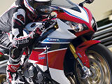Honda CBR 1000 RR 2014 : une version SP avec Öhlins et Brembo.
