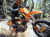 KTM dévoile sa gamme EXC 2020 et ses évolutions.