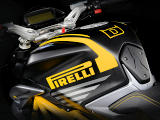 MV-Agusta présente la série spéciale Dragster 800 RR Pirelli.