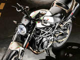 Moto-Morini Corsaro 1200 ZT - Plus sage que la ZZ mais pas moins.