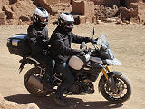 Emmenez votre trail Suzuki à l'aventure avec le Rallye V-Strom 2015.