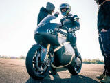 Bridgestone et Saroléa continuent l'aventure pour le Tourist Trophy.