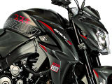 Suzuki présente la GSX-S 1000 'Team Suzuki'.