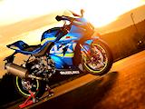 Suzuki 2017 : Vent de challenge avec les GSX-R 1000, GSX-S 750, V-Strom 1000 et 650.
