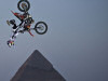 Les Redbull X-Fighters sur les terres des pharaons.