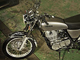 SR 400 2014 : Yamaha ré-introduit le passé.