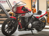 Yamaha présente la XV 950 Yard Built Pure Sports.