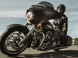 Plus d'équipement pour la Harley-Davidson 1690 Street Glide Special 2015.