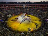Tom Pagès au sommet de son art aux Red Bull X-Fighters de Madrid.