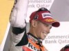 Casey Stoner remporte le premier Grand Prix de la saison au Qatar. Rossi est septième.