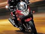 Petit lifting pour la Suzuki 1250 Bandit S 2015.