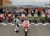 VIDEO - Le dernier adieu du paddock à Marco Simoncelli.