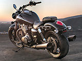 Plus de ténèbres avec la Triumph 1700 Thunderbird Nightstorm.