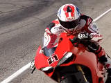 Troy Bayliss est de retour en Superbike.