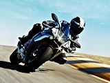 Rappel Yamaha  - Les R1 ne veulent pas péter une durite.