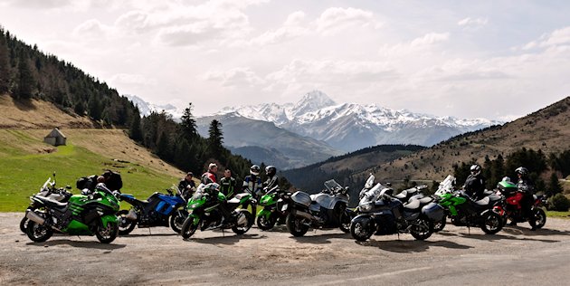 Kawasaki vous propose de découvrir les routes du Tour de France.